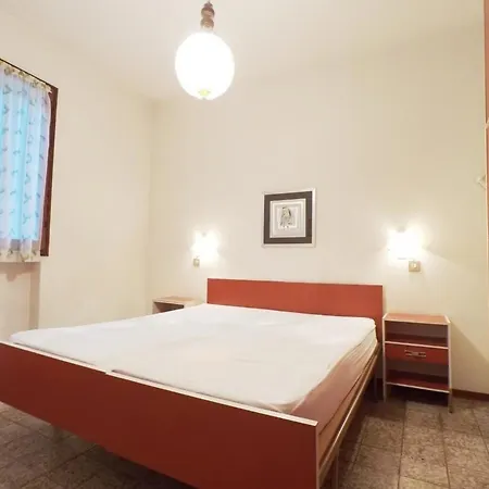 In Mit Moebliertem Balkon 丽都斯皮纳
